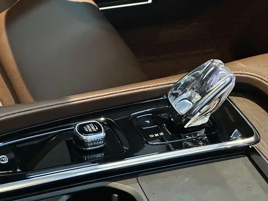 Volvo S90 2022 — фото 11
