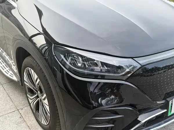 Mercedes-Benz EQE SUV 2025