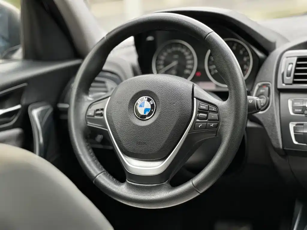 BMW 1 Series 2015 — фото 14