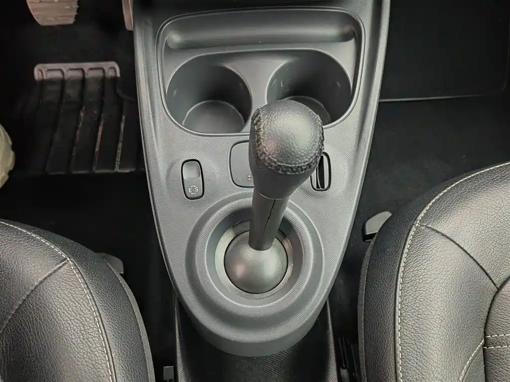 smart Fortwo 2016 — фото 13