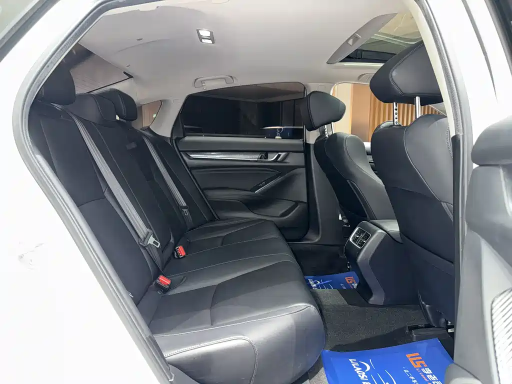 Honda Accord 2021 — фото 26