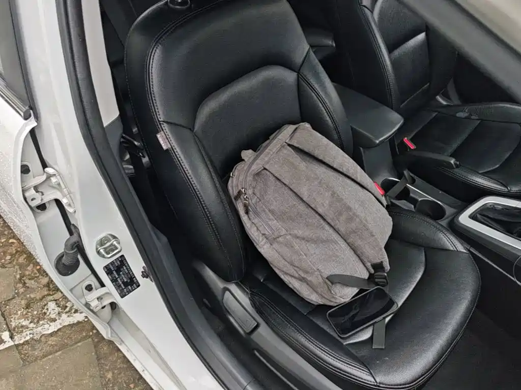 Hyundai Elantra 2016 — фото 25