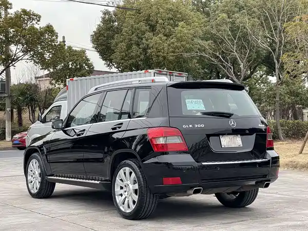 Mercedes-Benz GLK-Class 2011