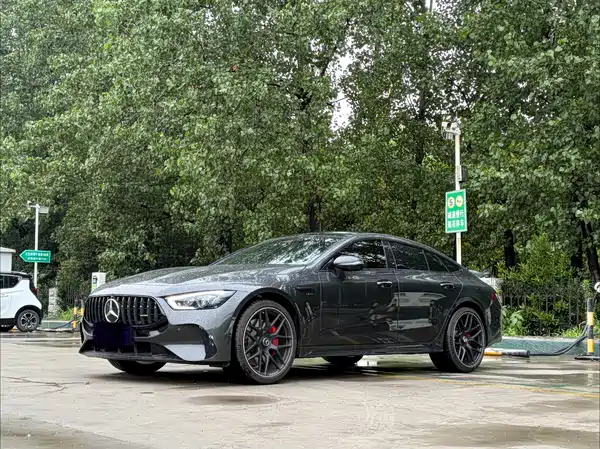 Mercedes-Benz AMG GT 2025