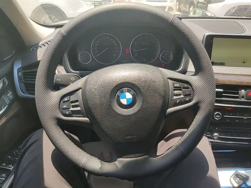 BMW X5 2016 — фото 11
