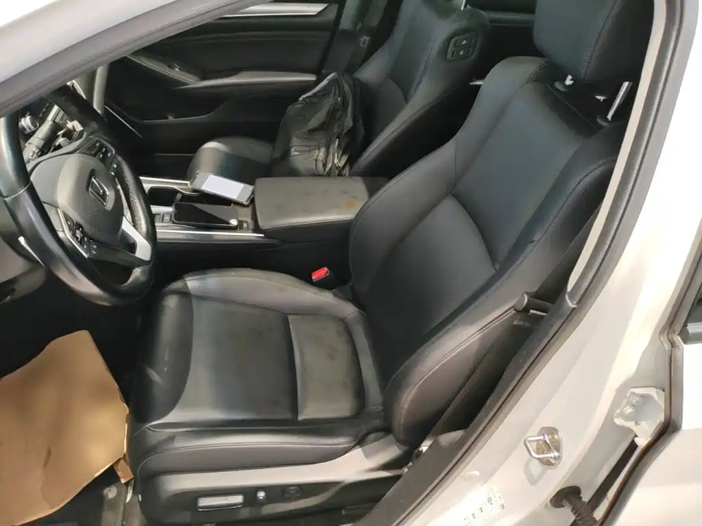 Honda Accord 2020 — фото 15