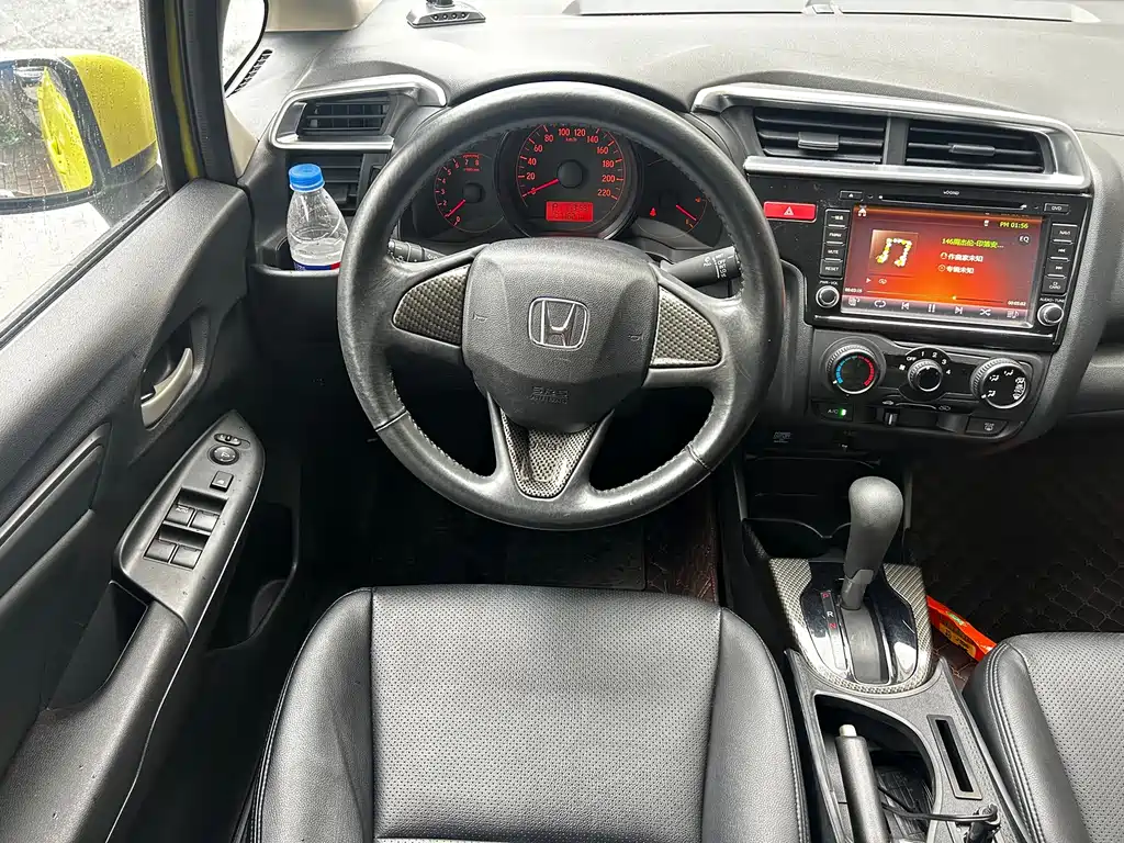 Honda Fit 2015 — фото 11