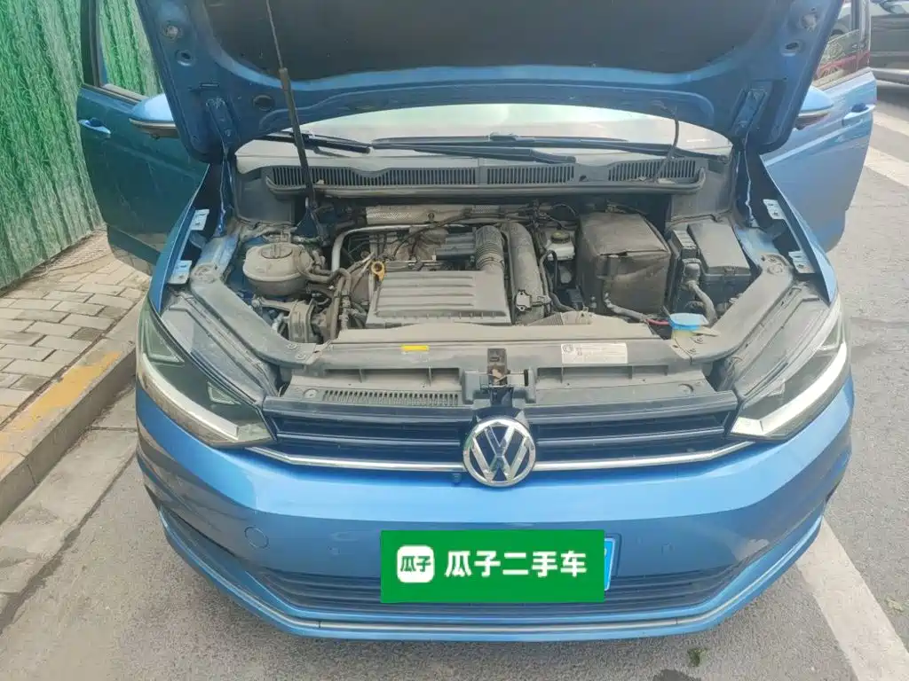 Volkswagen Touran 2018 — фото 21