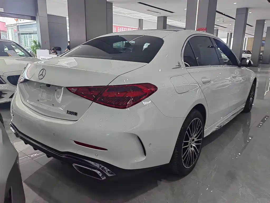 Mercedes-Benz C-Class 2023 — фото 4