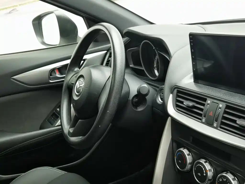 Mazda CX-4 2016 — фото 22