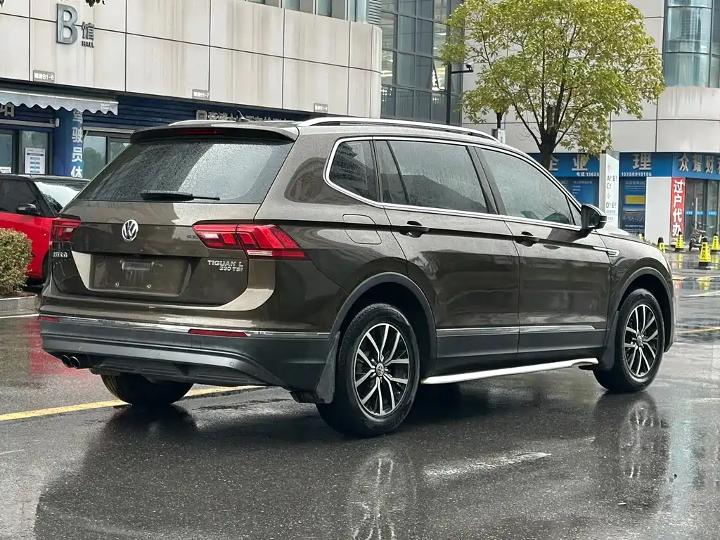 Volkswagen Tiguan L 2018 — фото 13
