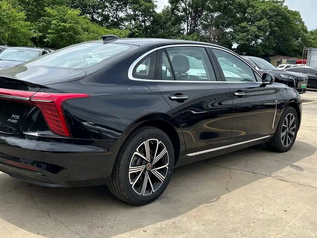 Hongqi H5 PHEV 2026 — фото 4