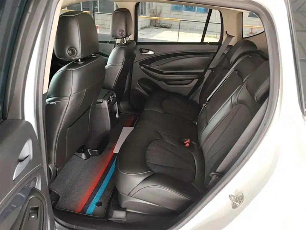 Buick Envision Plus 2016 — фото 17