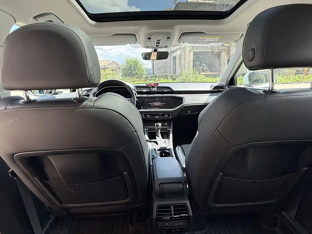 Audi Q3 2022 — фото 13