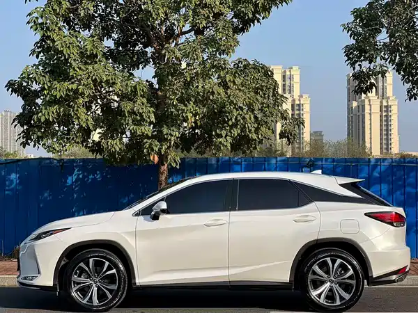 Lexus RX 2020