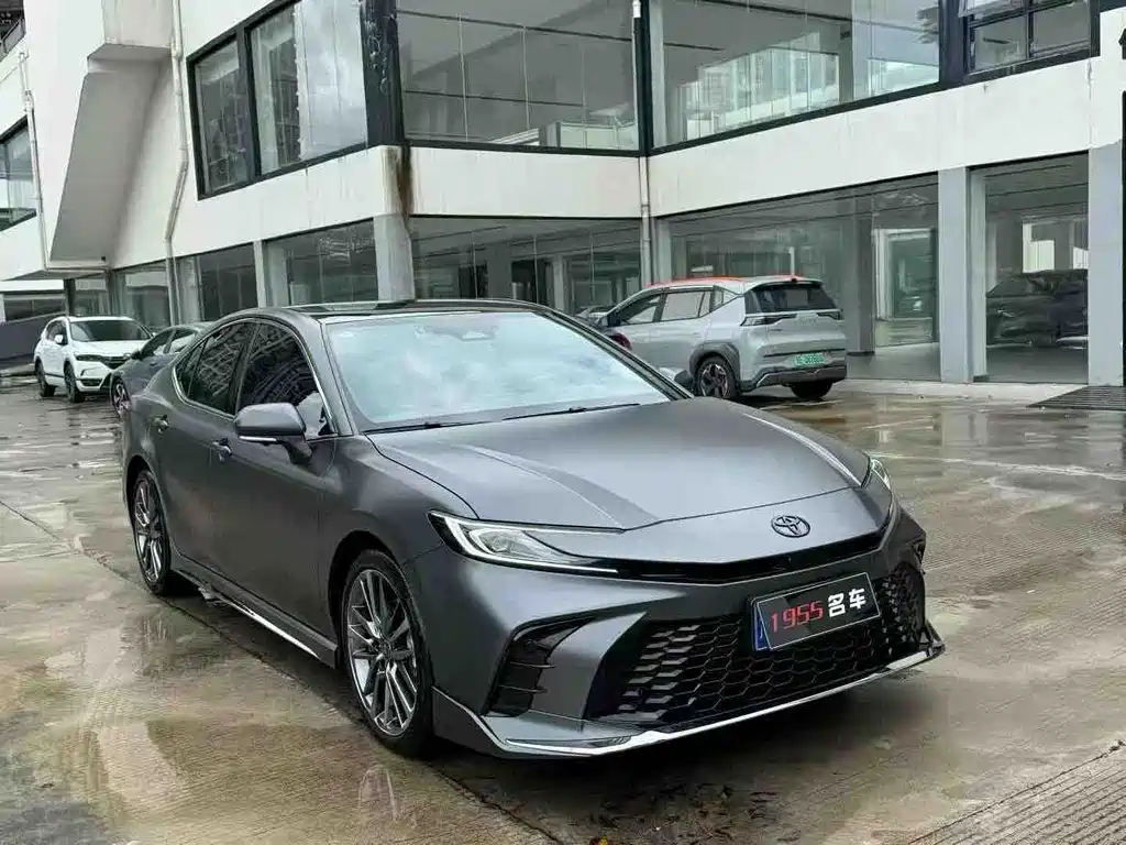 Toyota Camry 2025 — фото 3