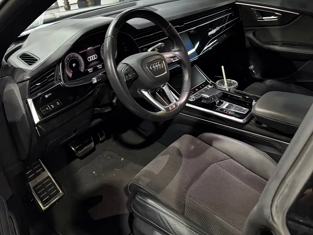 Audi Q8 2020