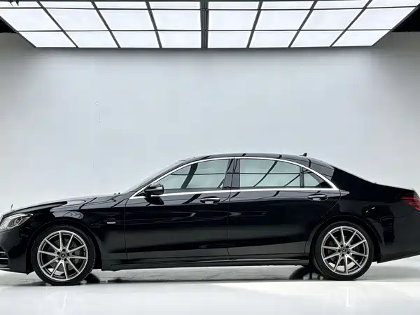 Mercedes-Benz S-Class 2020