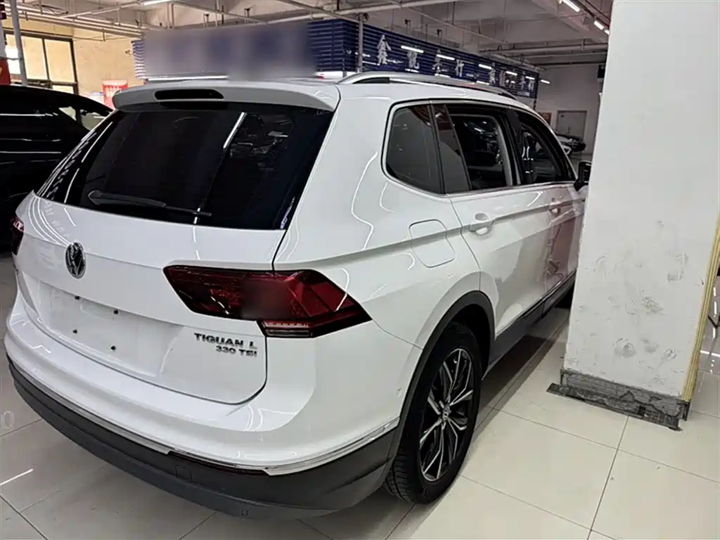 Volkswagen Tiguan L 2017 — фото 9