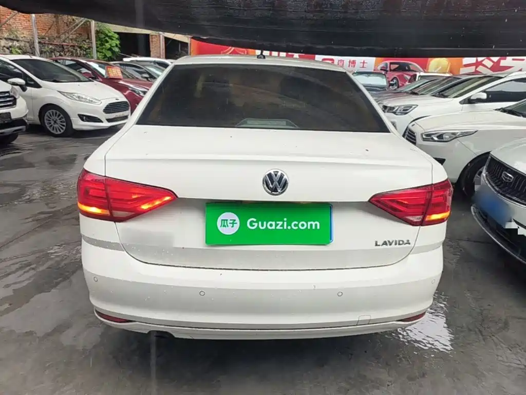 Volkswagen Lavida 2015