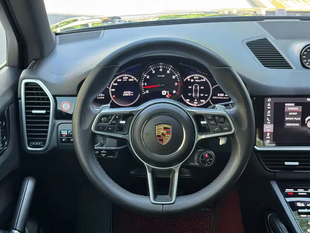 Porsche Cayenne 2019 — фото 3