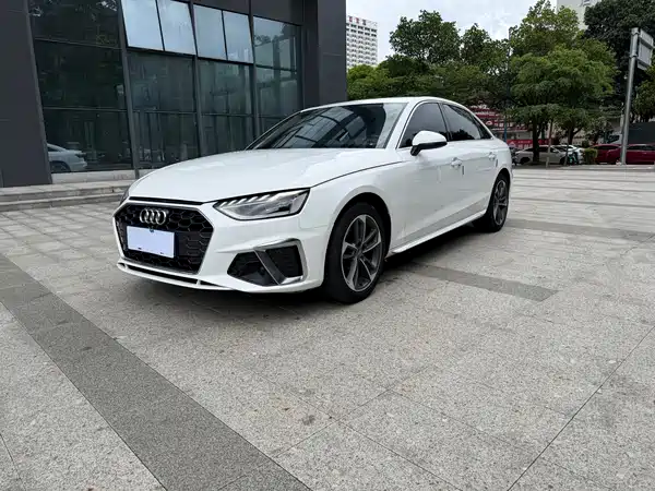 Audi A4L 2020