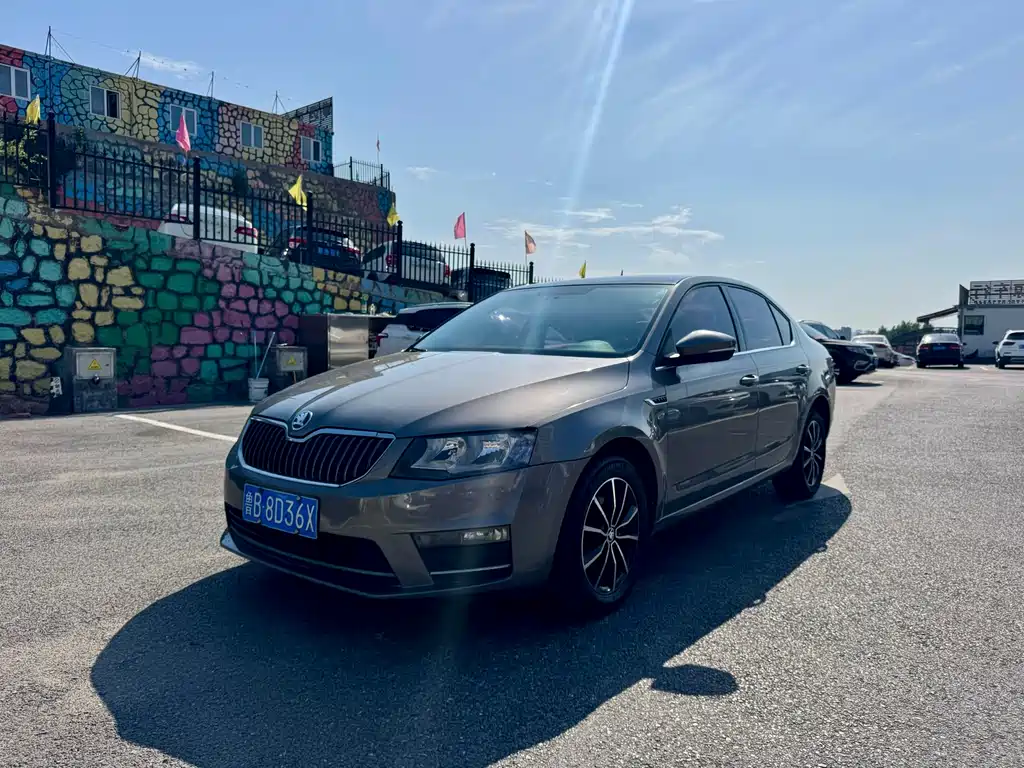 Skoda Octavia 2016 — фото 1