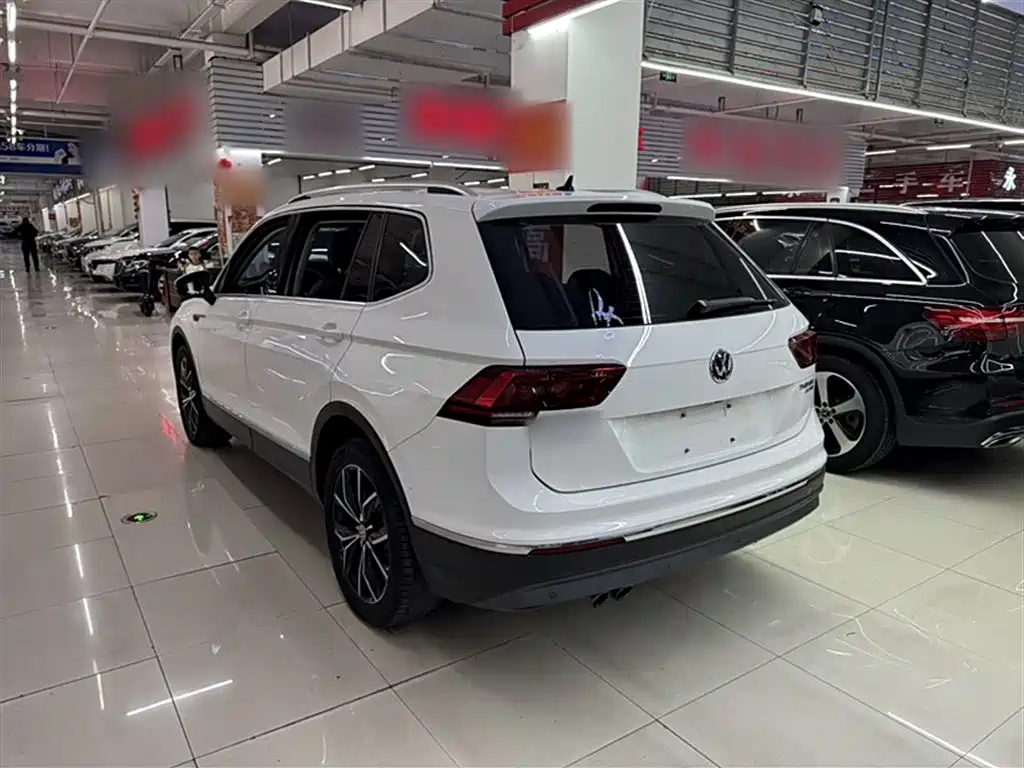 Volkswagen Tiguan L 2017 — фото 7