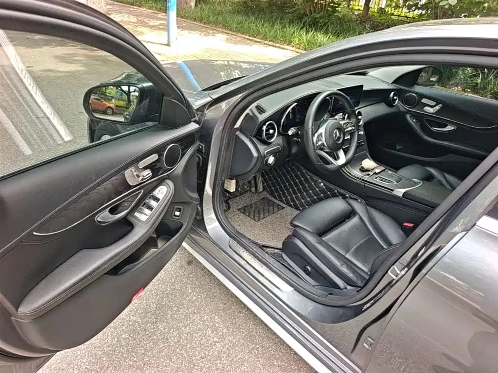 Mercedes-Benz C-Class 2020 — фото 16