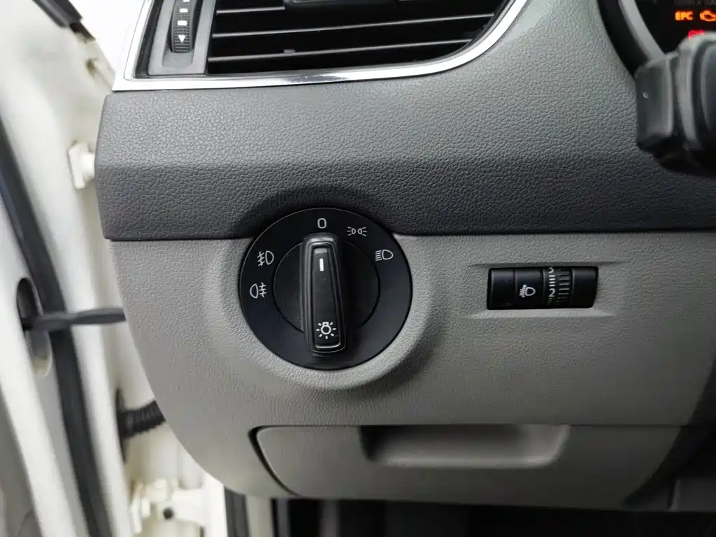 Skoda Octavia 2015 — фото 21