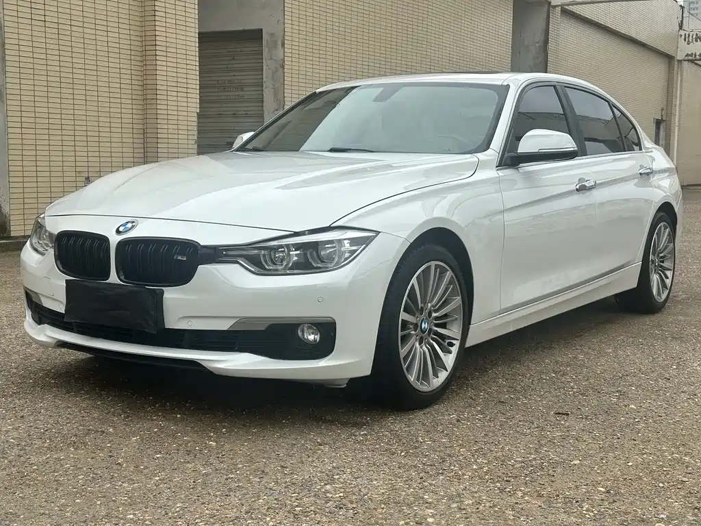 BMW 3 Series 2019 — фото 1