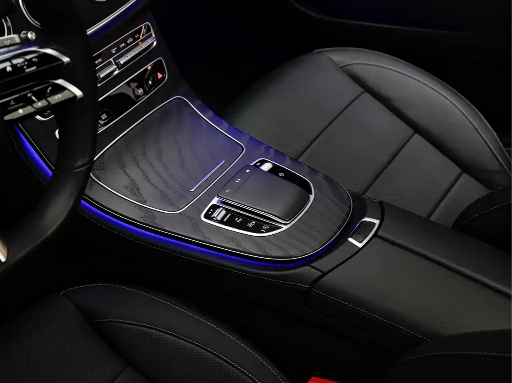 Mercedes-Benz E-Class 2020 — фото 18