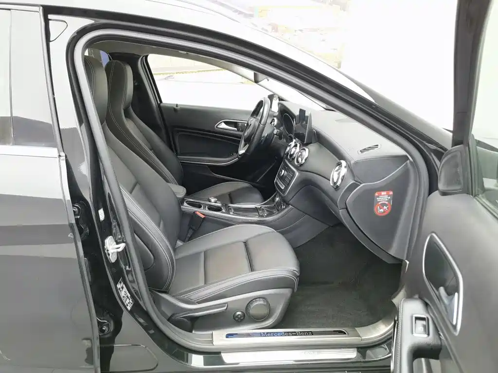 Mercedes-Benz GLA 2018 — фото 23