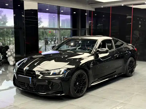 BMW M4 2025