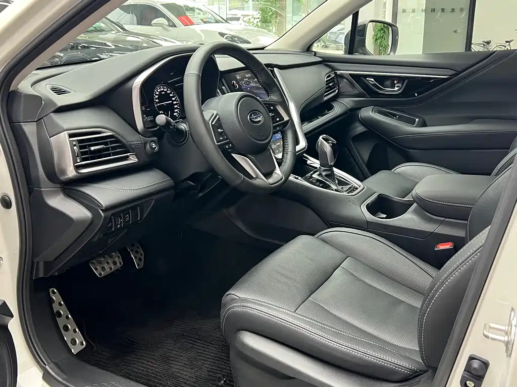Subaru Outback 2022 — фото 13