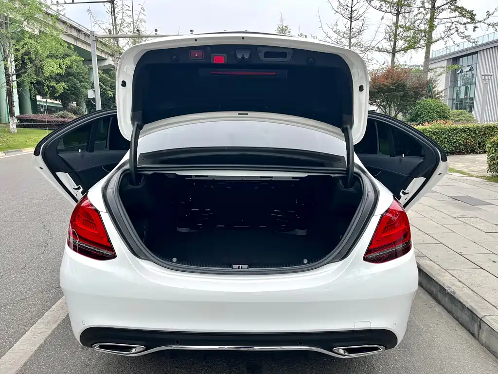 Mercedes-Benz C-Class 2020 — фото 17