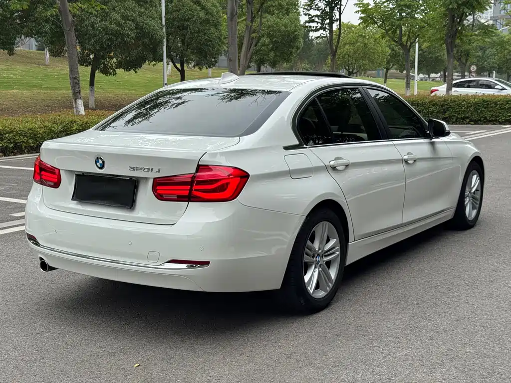 BMW 3 Series 2016 — фото 6