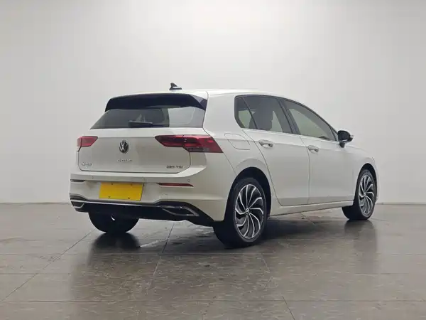 Volkswagen Golf 2023