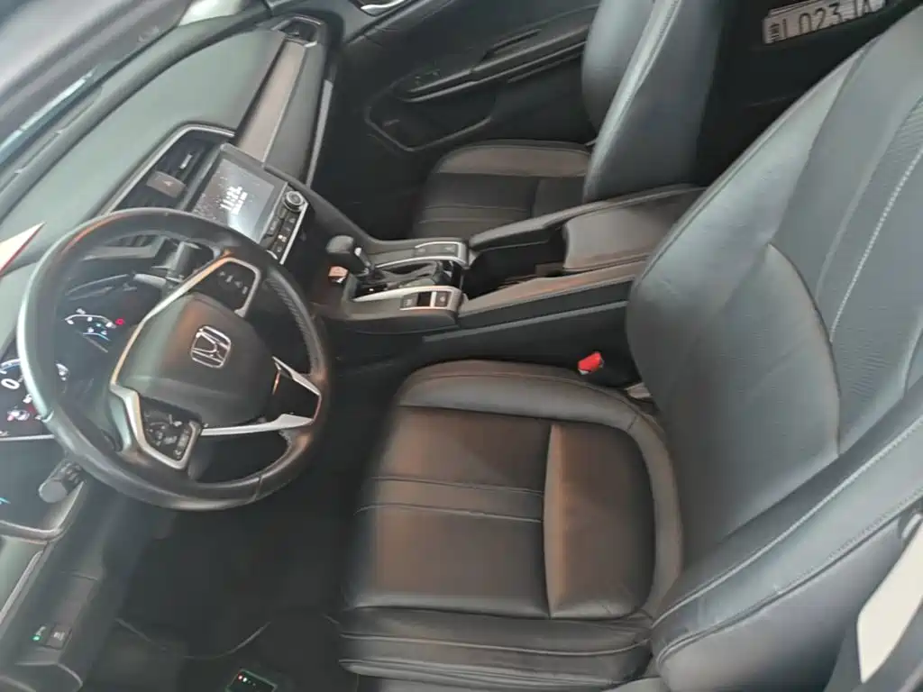 Honda Civic 2018 — фото 15