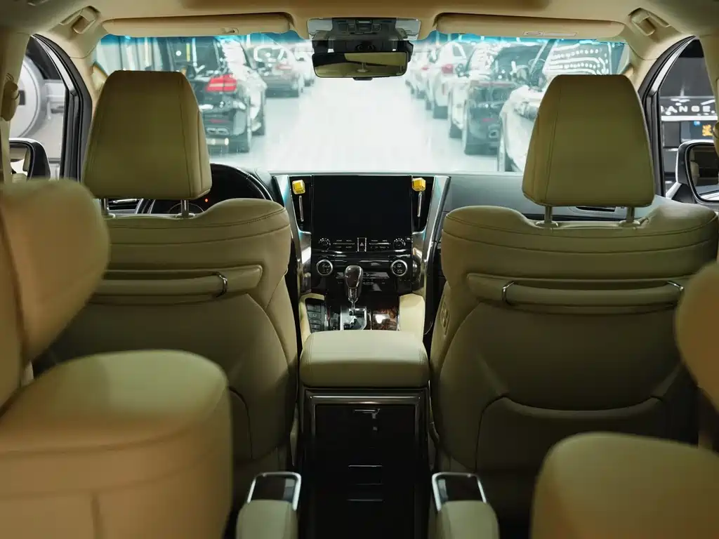 Toyota Alphard 2021 — фото 12