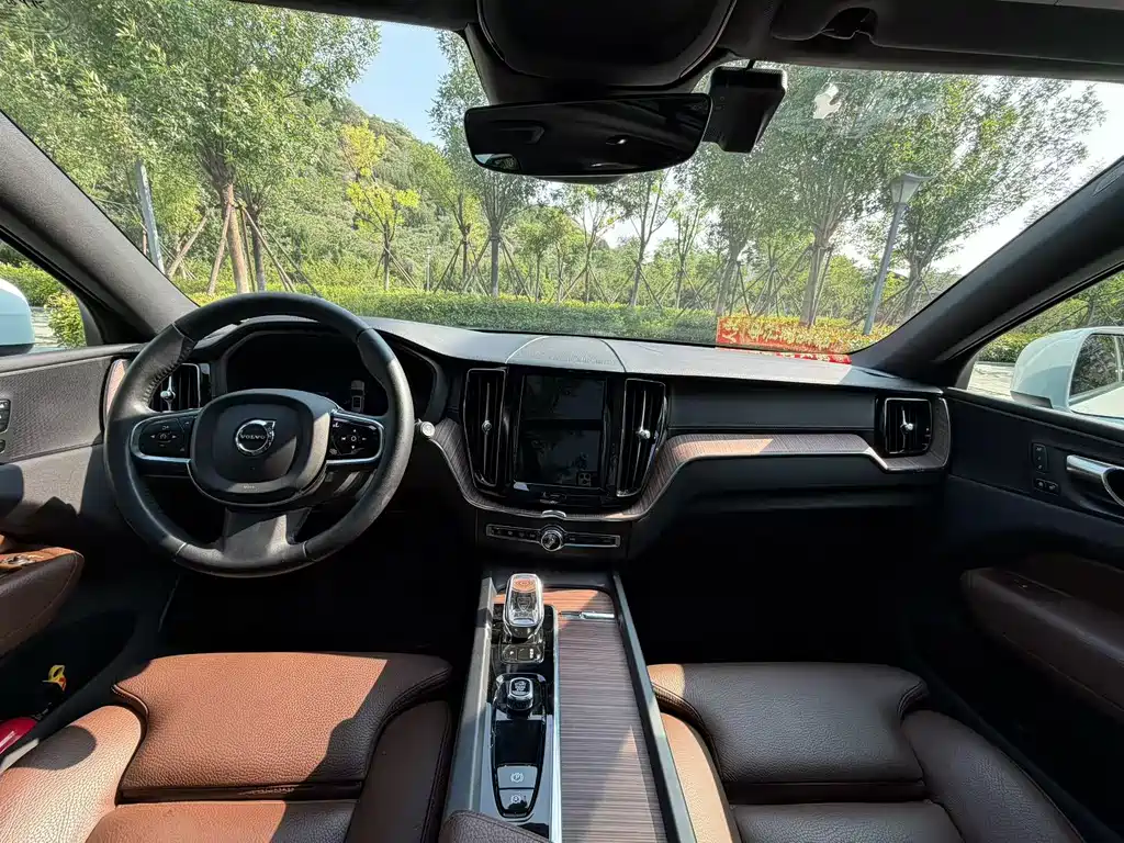 Volvo XC60 2021