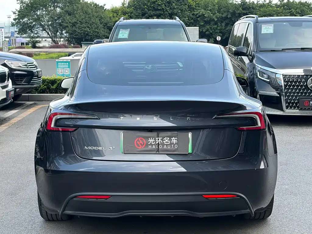 Tesla Model 3 2025