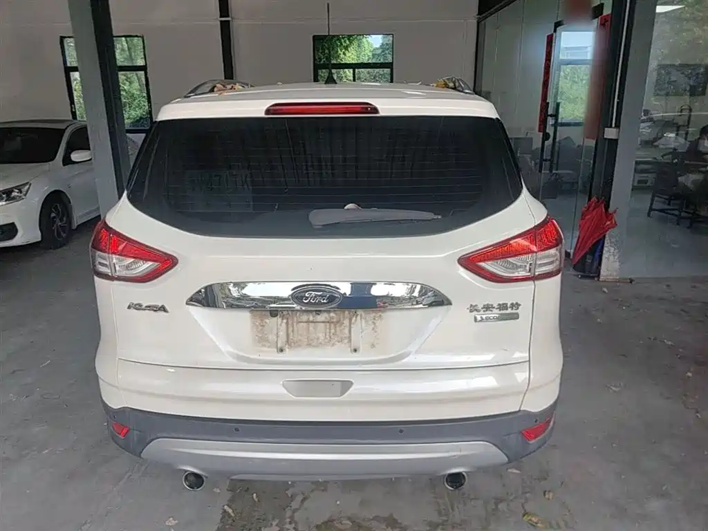 Ford Kuga 2015 — фото 6