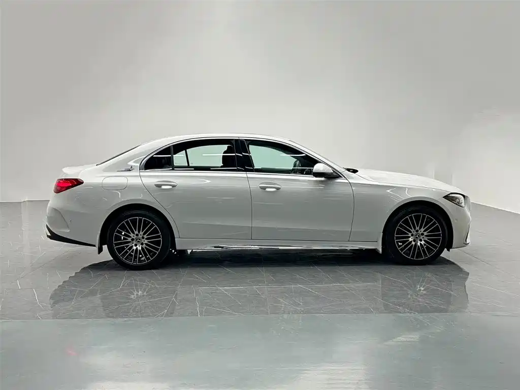 Mercedes-Benz C-Class 2023