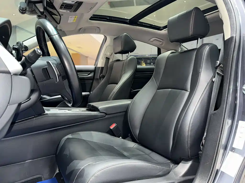 Honda Accord 2022 — фото 10