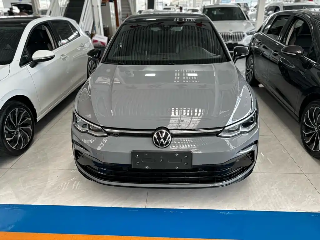 Volkswagen Golf 2021