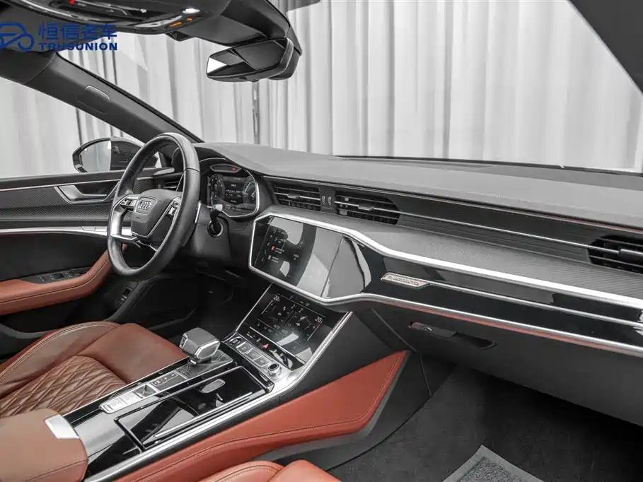 Audi A7L 2024 — фото 18