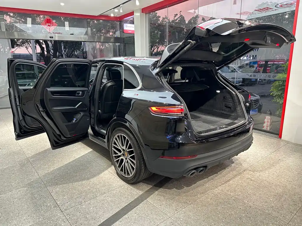 Porsche Cayenne 2021 — фото 21