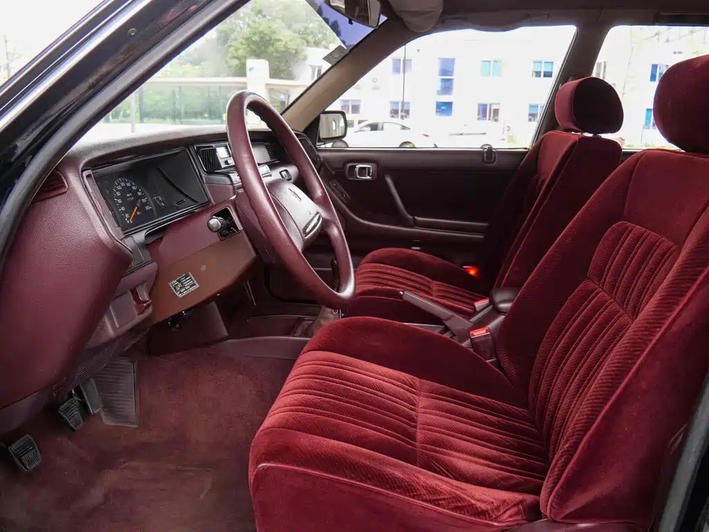 Toyota Crown 1993 — фото 26