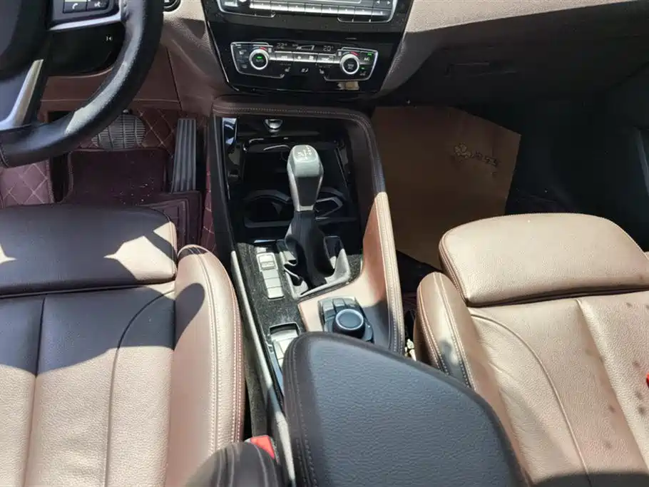 BMW X1 2017 — фото 16